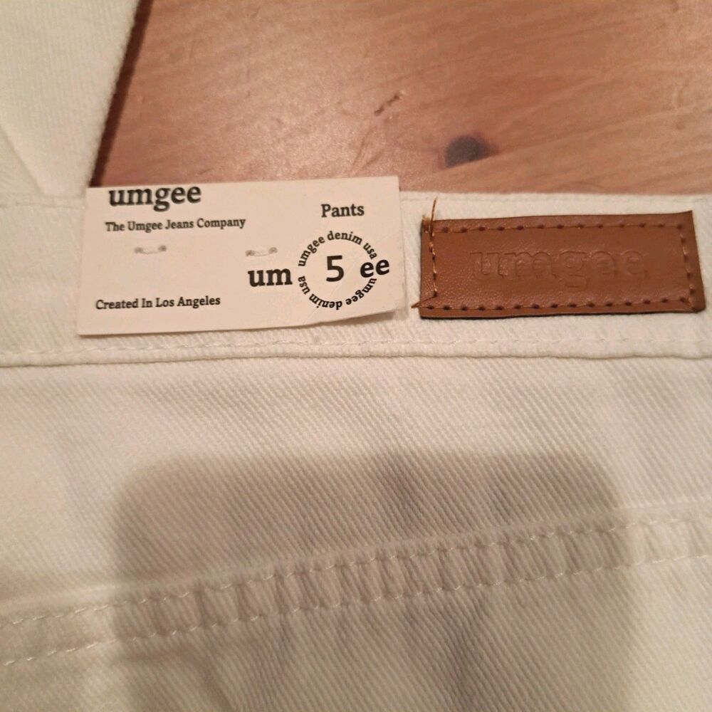 Umgee Women’s Jeans Distressed Button Fly White Size 5 New* - Picture 8 of 8